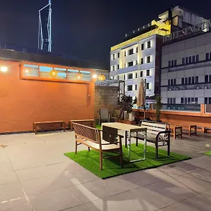 3* Hotel Starq